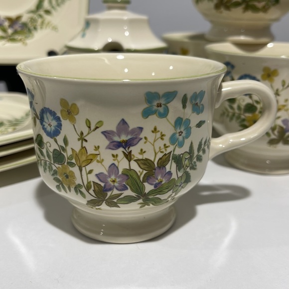 Mikasa Continental Ivory Greenery porcelain tea 4 cups saucers and Sugar bowl - Picture 3 of 13